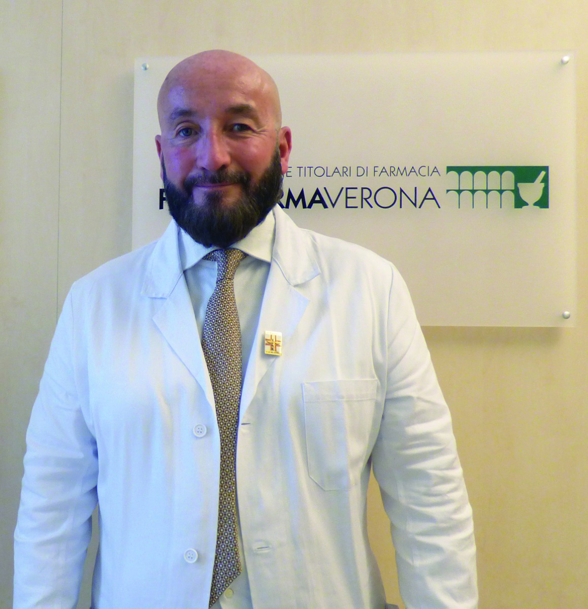 Vaccinazioni nelle farmacie veronesi  antinfluenzali  (+57% sulla scorsa stagione) e Covid oltre quota 14.000  prevenzione in vista del picco pandemico.  Vecchioni (Federfarma): «Compresa valenza socio sanitaria della prevenzione vaccinale» 